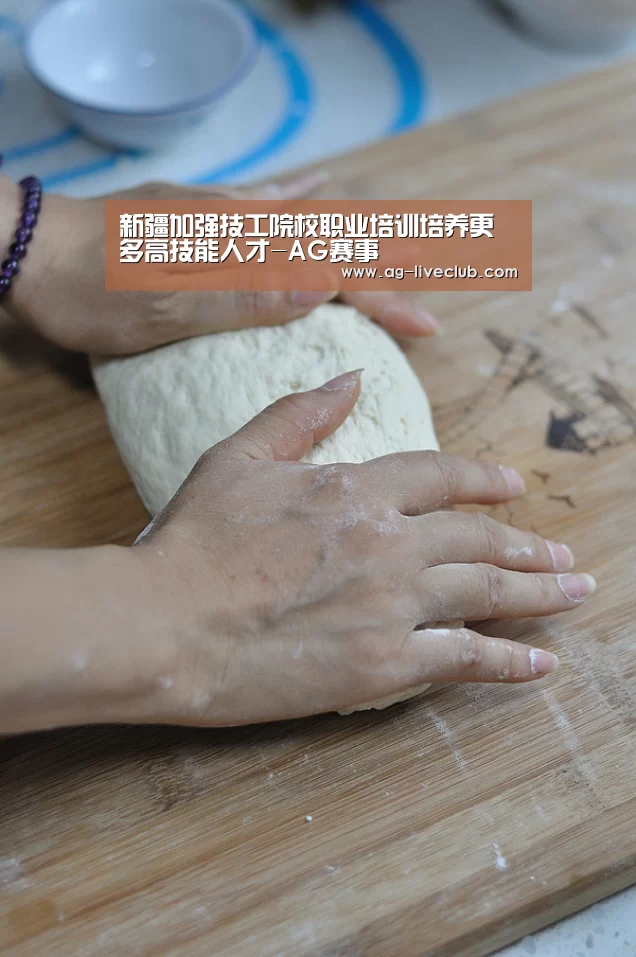 新疆加强技工院校职业培训培养更多高技能人才-AG赛事(图3) AG足球